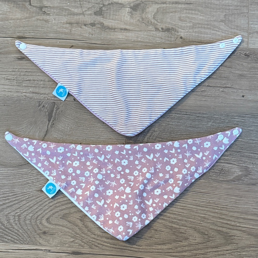 5/$25: NWOT Baby Bandana Bib Set
